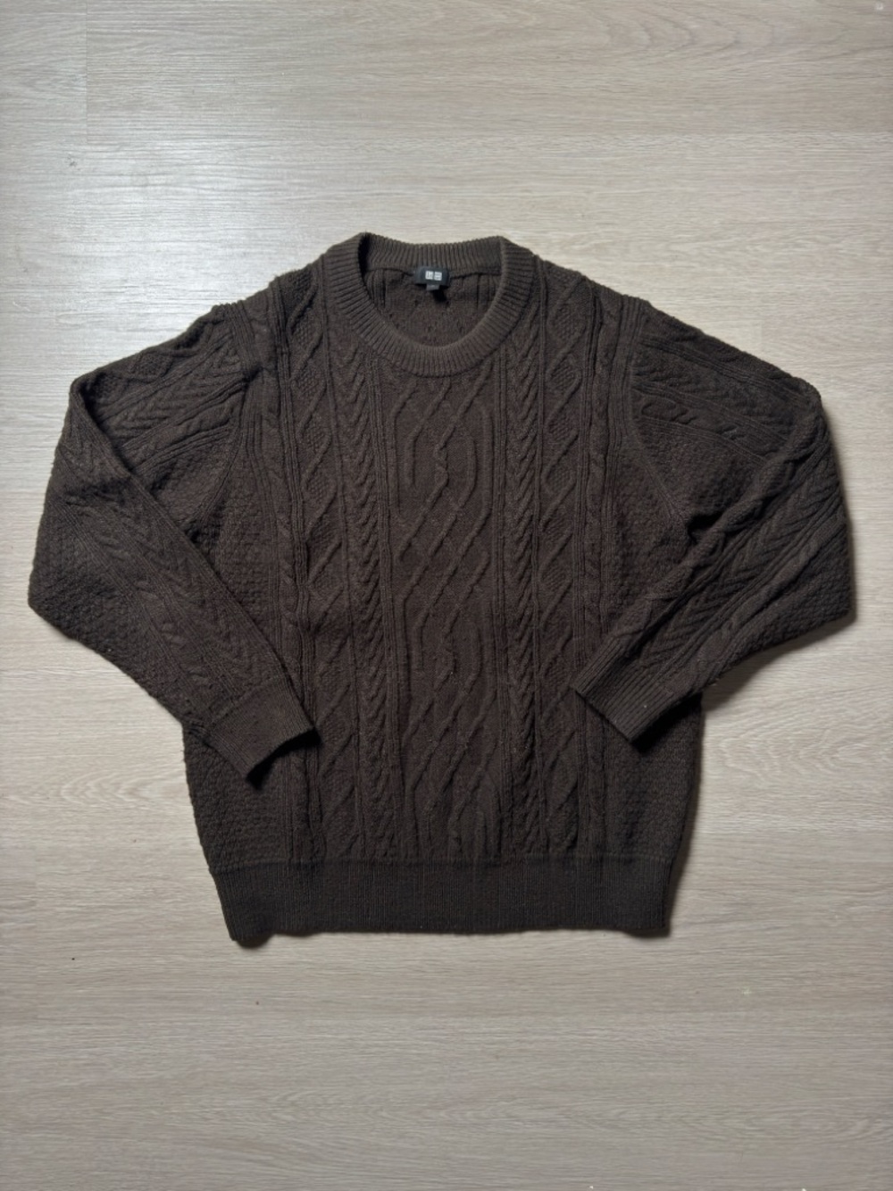 Uniqlo Brown Cable Knit Crewneck Sweater